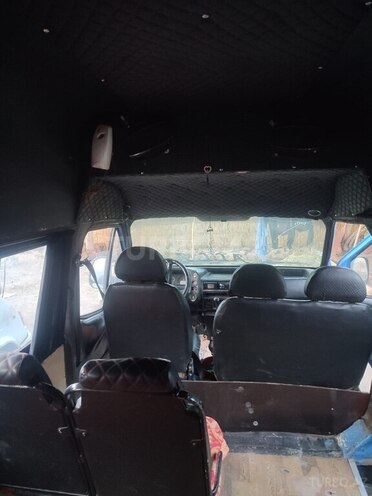 Ford Transit-8