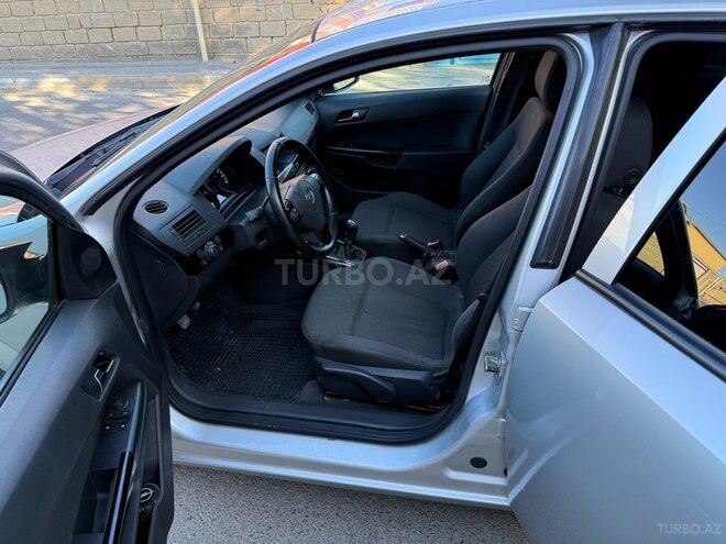 Opel Astra 2009, 230,300 km - 1.4 l - Bakı