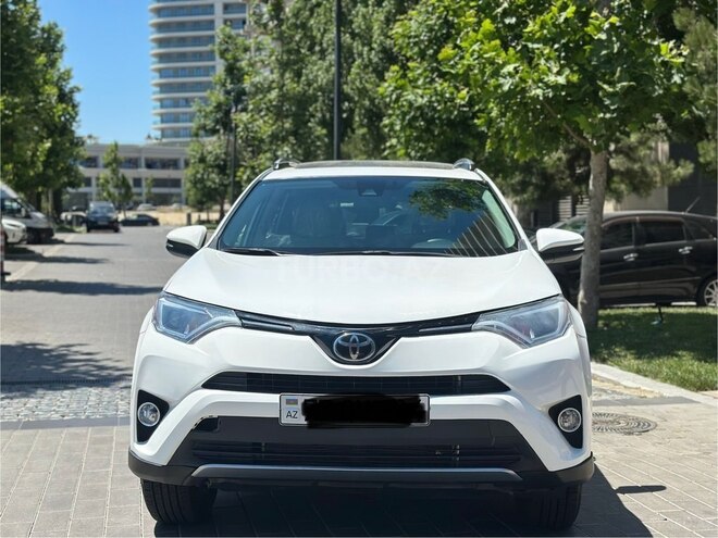 Toyota RAV4 2018, 100,000 km - 2.4 l - Bakı