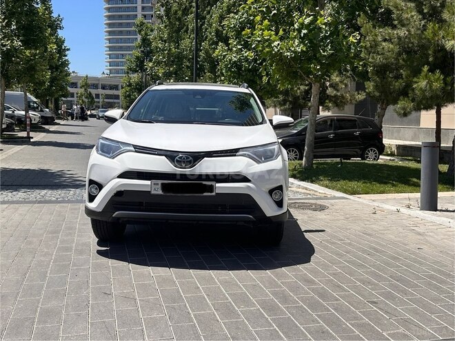 Toyota RAV4 2018, 100,000 km - 2.4 l - Bakı