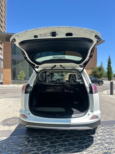 Toyota RAV4 2018, 100,000 km - 2.4 l - Bakı