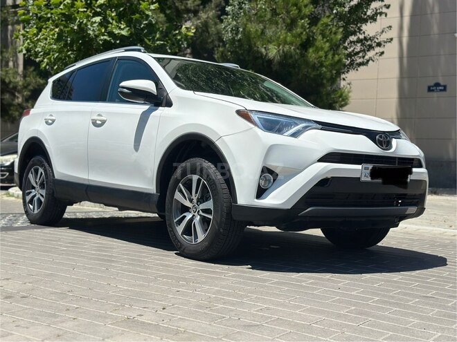 Toyota RAV4 2018, 100,000 km - 2.4 l - Bakı