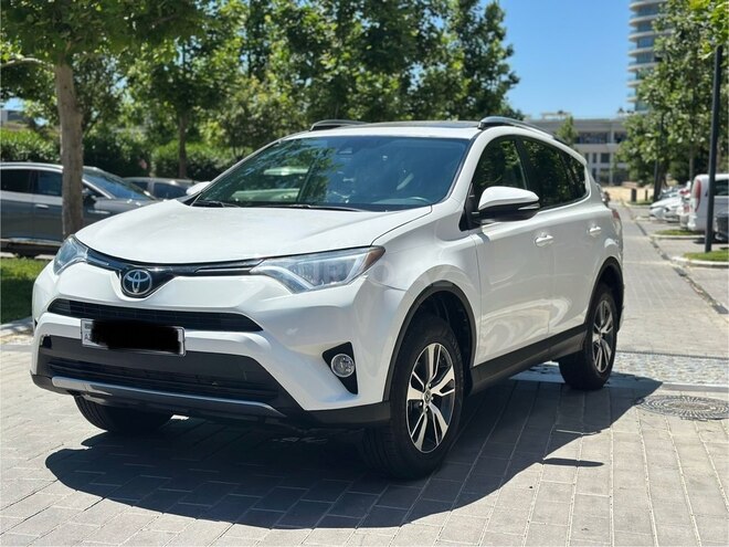 Toyota RAV4 2018, 100,000 km - 2.4 l - Bakı