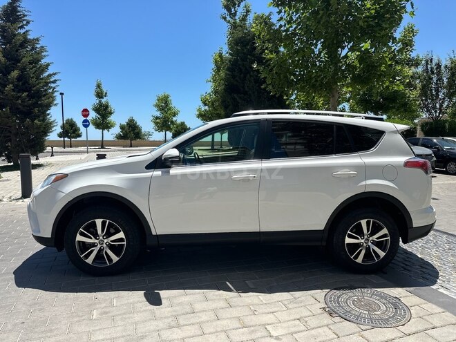Toyota RAV4 2018, 100,000 km - 2.4 l - Bakı