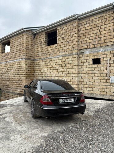 Mercedes E 350 2008, 314,000 km - 3.5 l - Quba