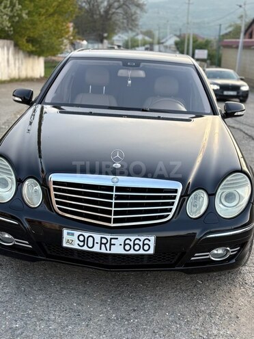 Mercedes E 350 2008, 314,000 km - 3.5 l - Quba