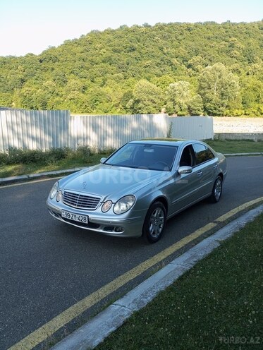 Mercedes E 240 2004, 330,000 km - 2.6 l - Balakən