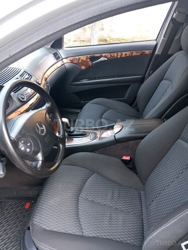 Mercedes E 240 2004, 330,000 km - 2.6 l - Balakən