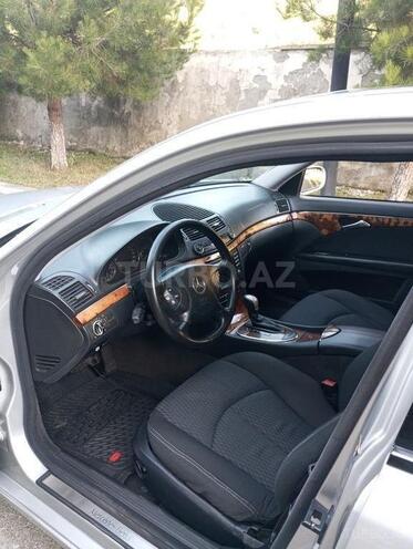 Mercedes E 240 2004, 330,000 km - 2.6 l - Balakən