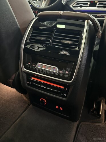 BMW X7-34