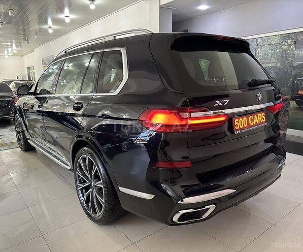 BMW X7-6