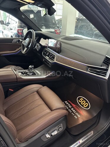 BMW X7-13