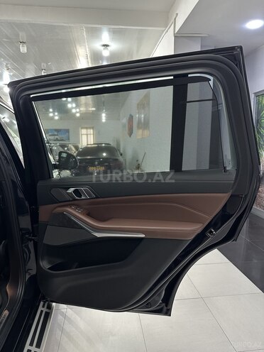 BMW X7-36