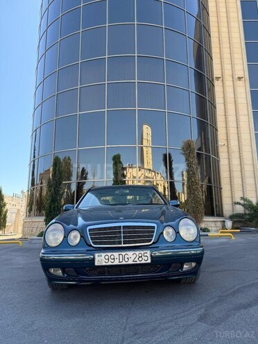 Mercedes E 270 1999, 317,000 km - 2.7 l - Bakı
