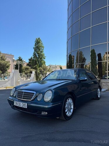 Mercedes E 270 1999, 317,000 km - 2.7 l - Bakı