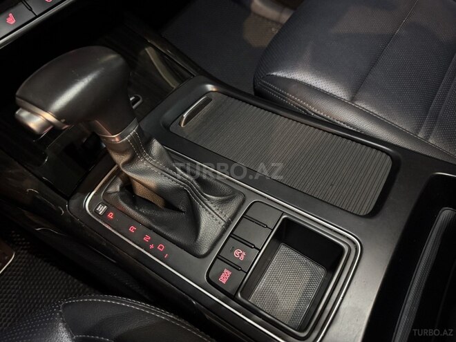 Kia Sorento-16