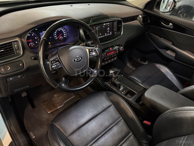 Kia Sorento-8