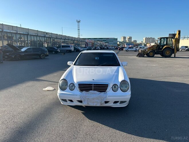 Mercedes E 220 d 2001, 380,000 km - 2.2 л - Bakı