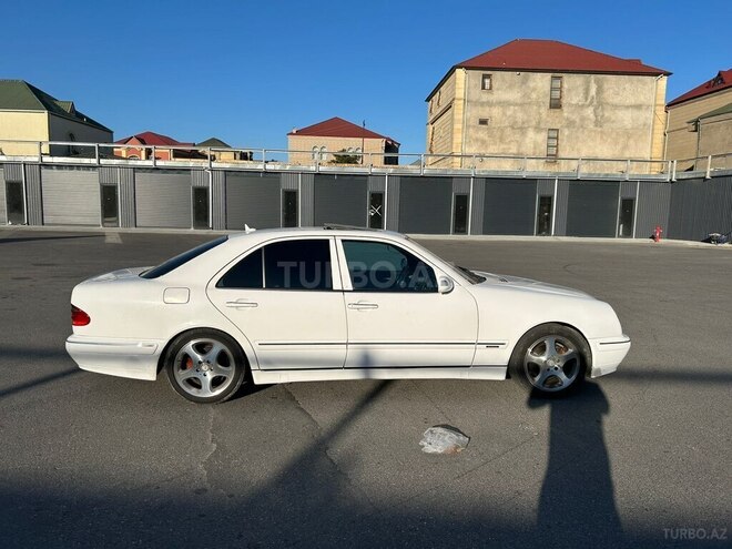 Mercedes E 220 d 2001, 380,000 km - 2.2 л - Bakı
