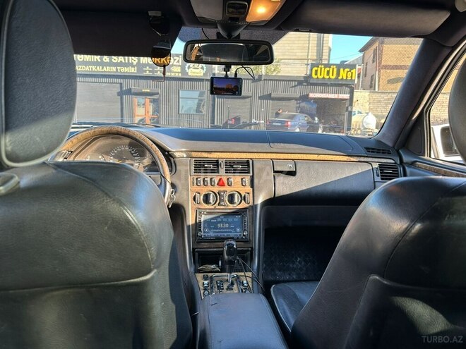 Mercedes E 220 d 2001, 380,000 km - 2.2 л - Bakı