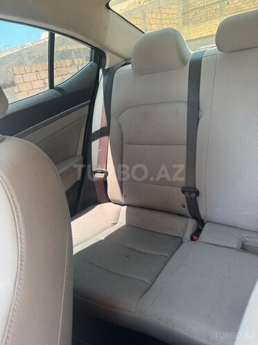Hyundai Elantra 2017, 170,000 km - 2.0 л - Bakı