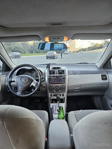 Toyota Corolla 2013, 231,746 km - 1.8 l - Bakı