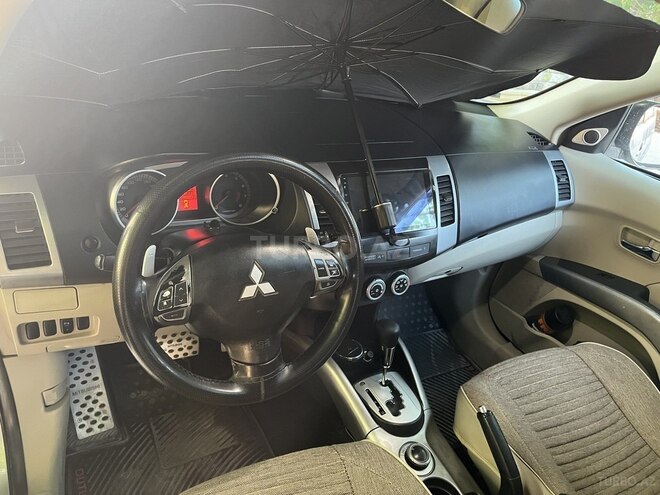 Mitsubishi Outlander 2007, 250,000 km - 3.0 л - Sumqayıt
