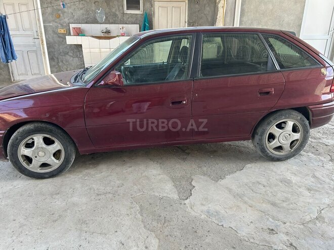Opel Astra 1997, 299,500 km - 1.6 l - Gəncə