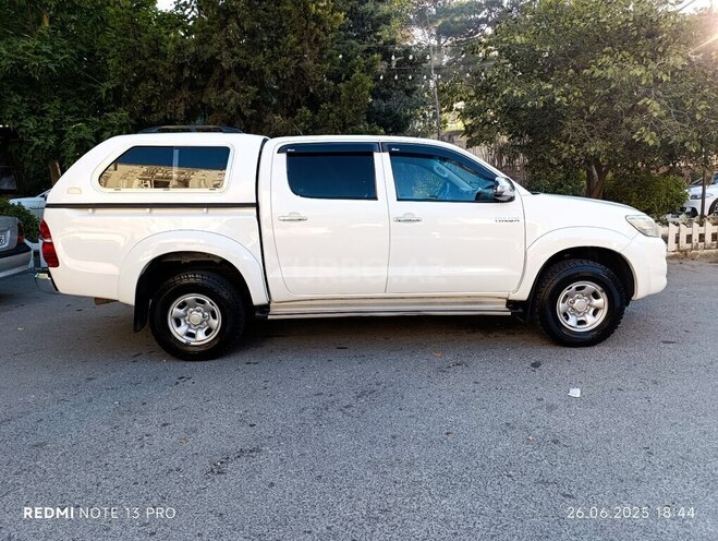 Toyota Hilux 2012, 368,972 km - 2.5 l - Bakı