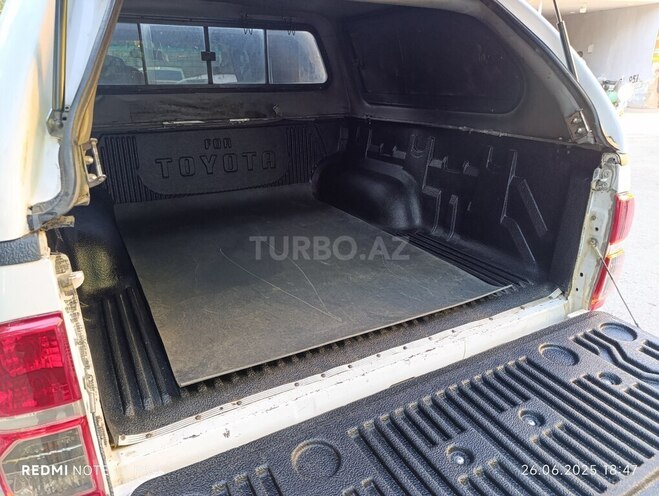 Toyota Hilux 2012, 368,972 km - 2.5 l - Bakı
