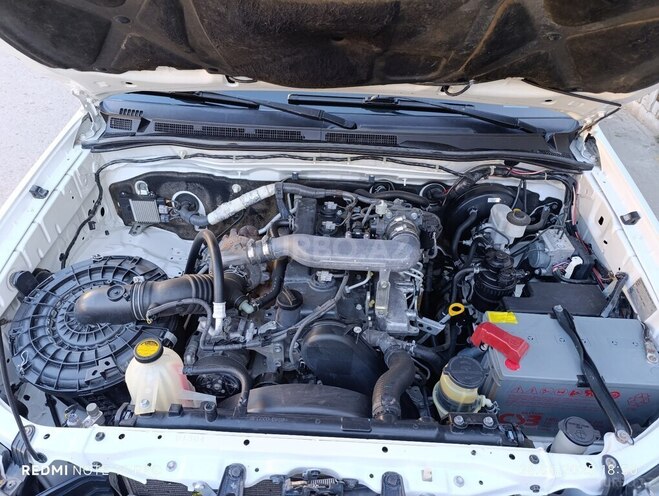 Toyota Hilux 2012, 368,972 km - 2.5 l - Bakı
