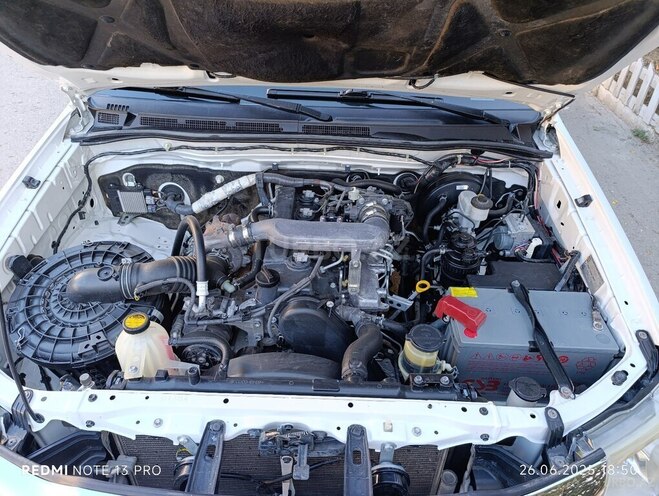 Toyota Hilux 2012, 368,972 km - 2.5 l - Bakı