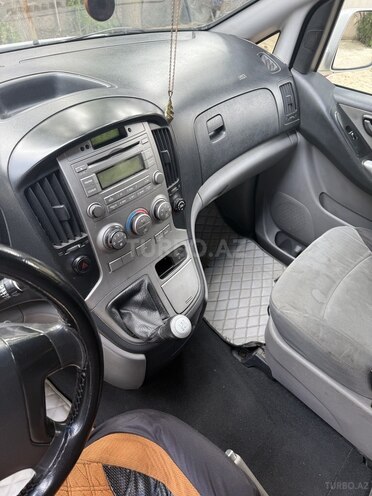 Hyundai H-1 2008, 400,000 km - 2.5 l - Bakı