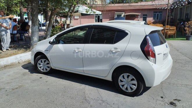 Toyota Aqua 2017, 88,000 km - 1.5 l - Bakı