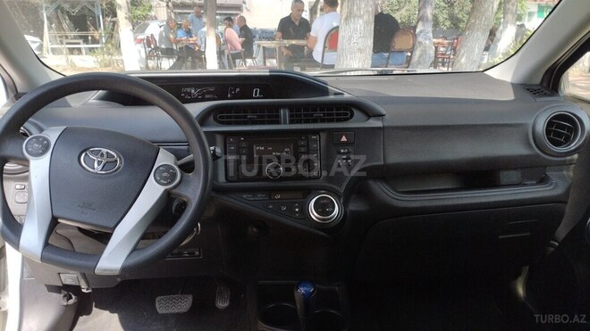 Toyota Aqua 2017, 88,000 km - 1.5 l - Bakı