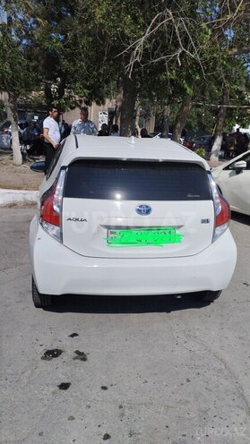Toyota Aqua 2017, 88,000 km - 1.5 l - Bakı