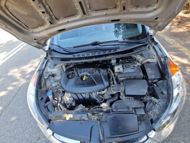 Hyundai Elantra 2013, 215,000 km - 1.8 l - Gəncə