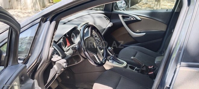 Opel Astra 2013, 161,500 km - 1.4 л - Bakı