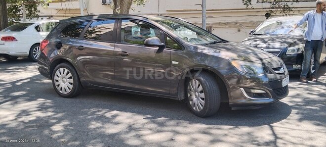 Opel Astra 2013, 161,500 km - 1.4 л - Bakı