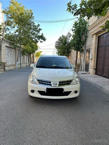 Nissan Tiida-1