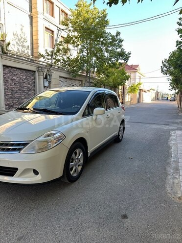 Nissan Tiida-3