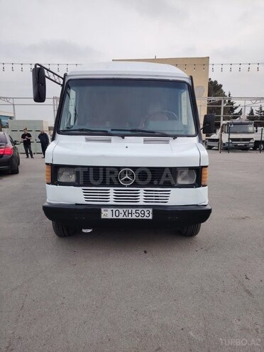 Mercedes 208 D 1991, 450,000 km - 2.3 л - Bakı
