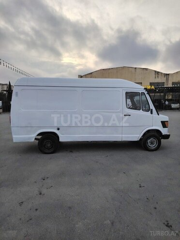 Mercedes 208 D 1991, 450,000 km - 2.3 л - Bakı