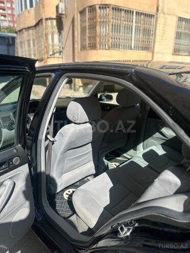 Volkswagen Jetta 2004, 263,237 km - 2.0 l - Bakı