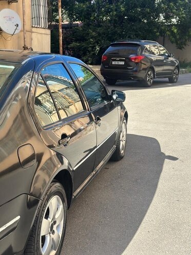 Volkswagen Jetta 2004, 263,237 km - 2.0 l - Bakı