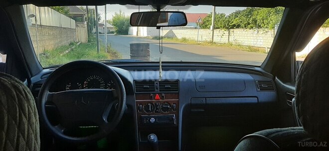 Mercedes C 180 1997, 540,667 km - 1.8 l - Qazax