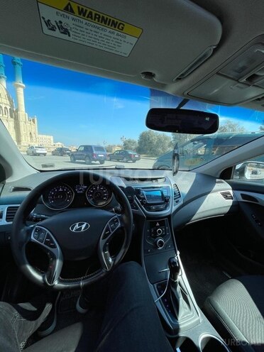 Hyundai Elantra 2015, 266,346 km - 1.8 л - Bakı