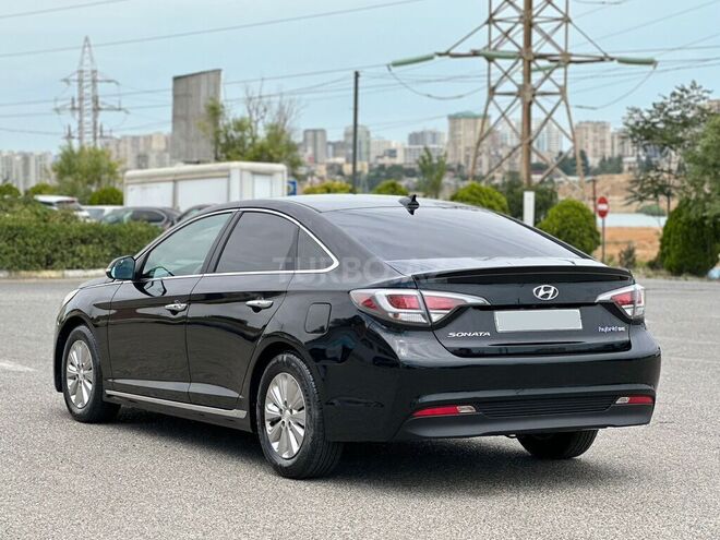 Hyundai Sonata-14