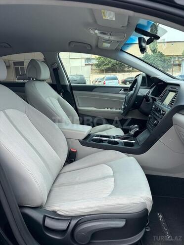 Hyundai Sonata-6