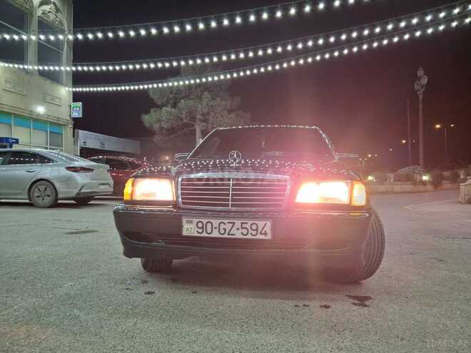 Mercedes C 240 1997, 250,000 km - 2.6 л - Füzuli